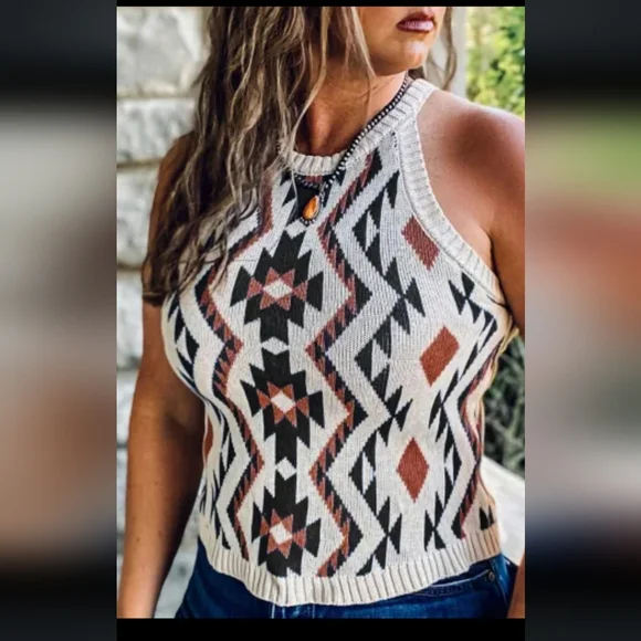 🍁🥳HP🥳New Aztec sweater tank - Picture 2 of 7